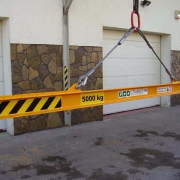 Az 5000 kg-os emelőgerenda oldalnézetből
